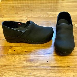 Sanita Professional Leather Clogs